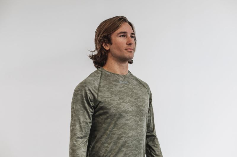 Camouflage Nobull Lightweight Textured Long Sleeve Camo | 84023-IRHD